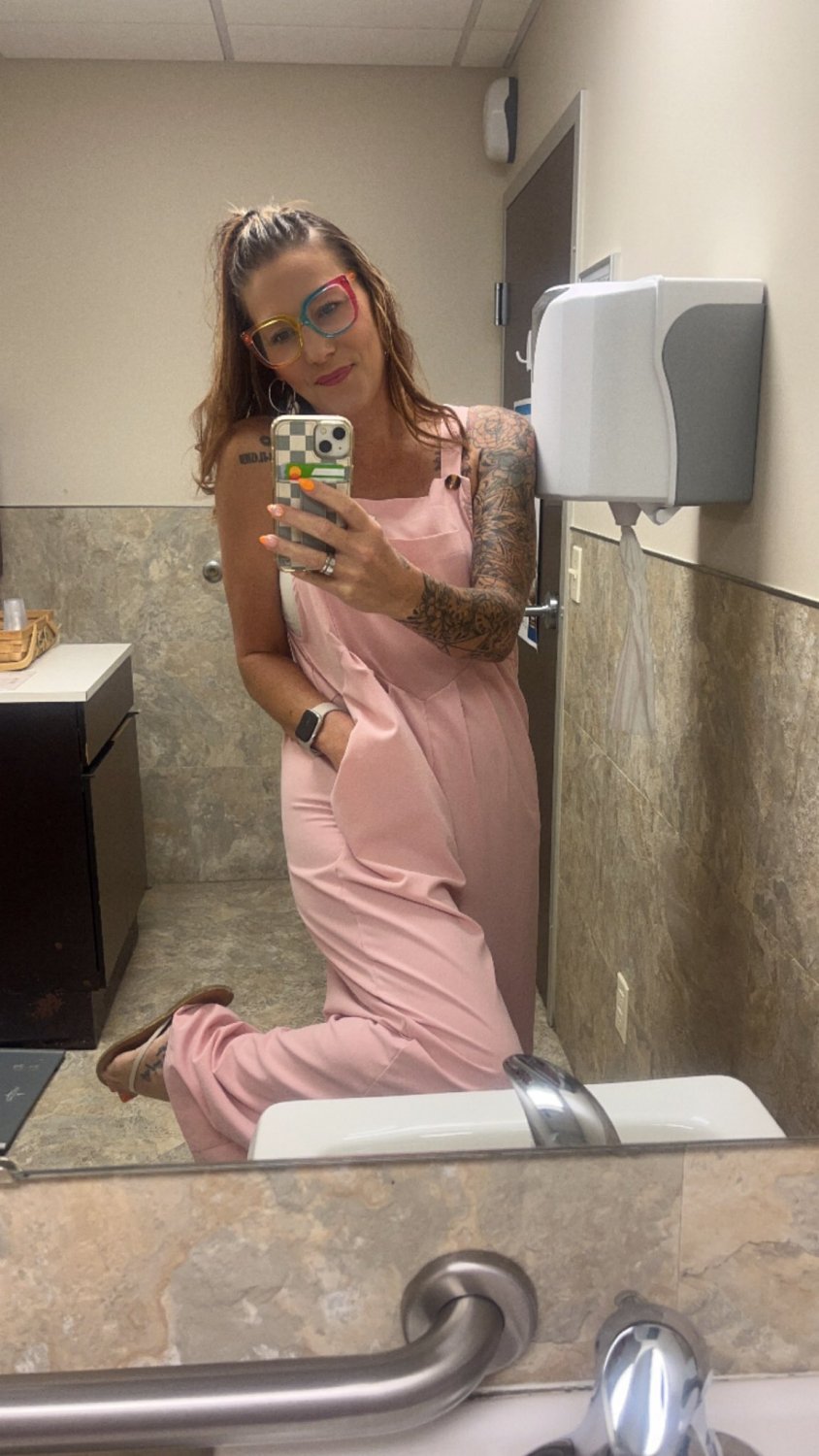 HotWife an her work selfies #Nw20m5mt