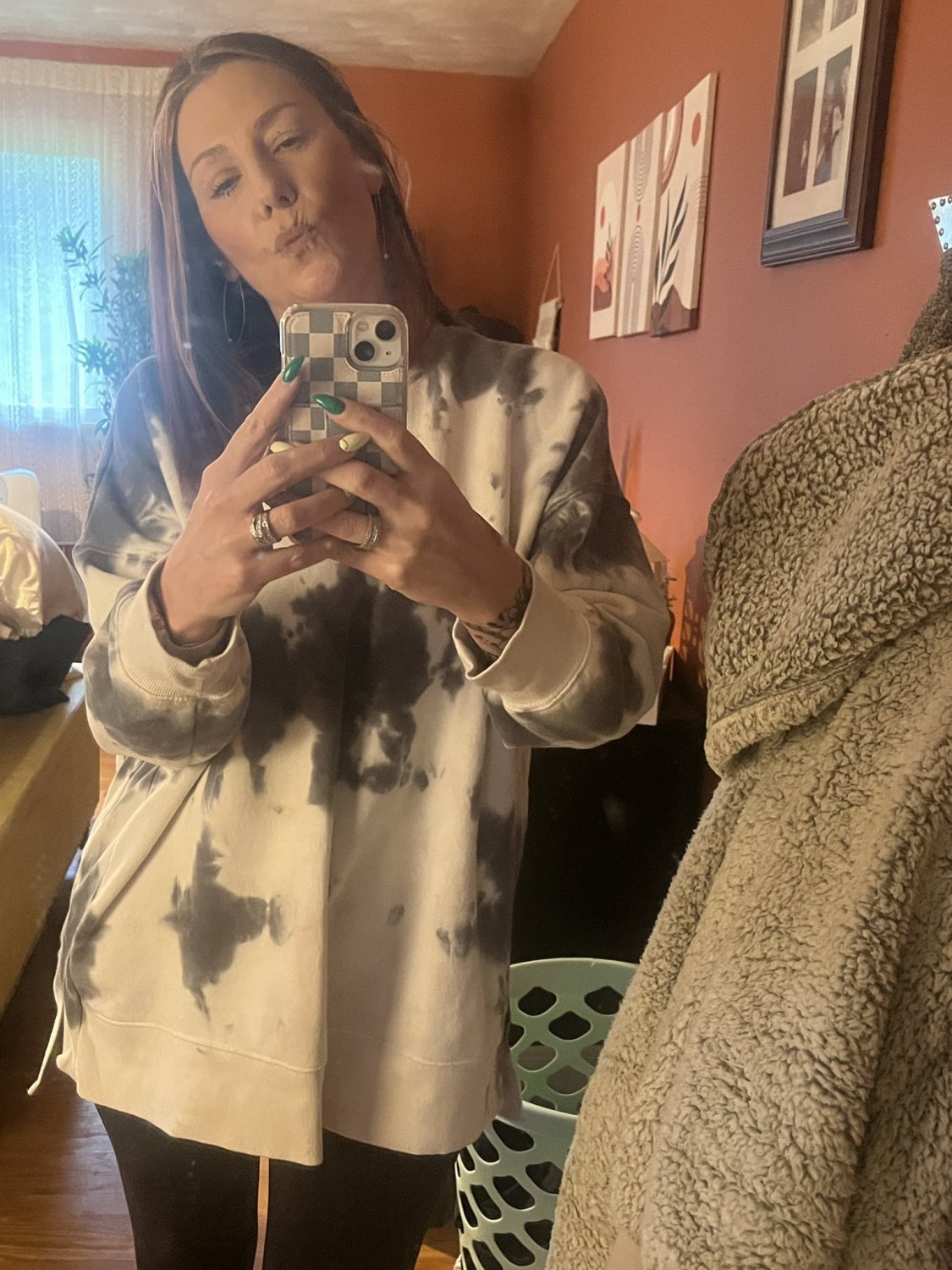 HotWife an her work selfies #Yu3F6mGS