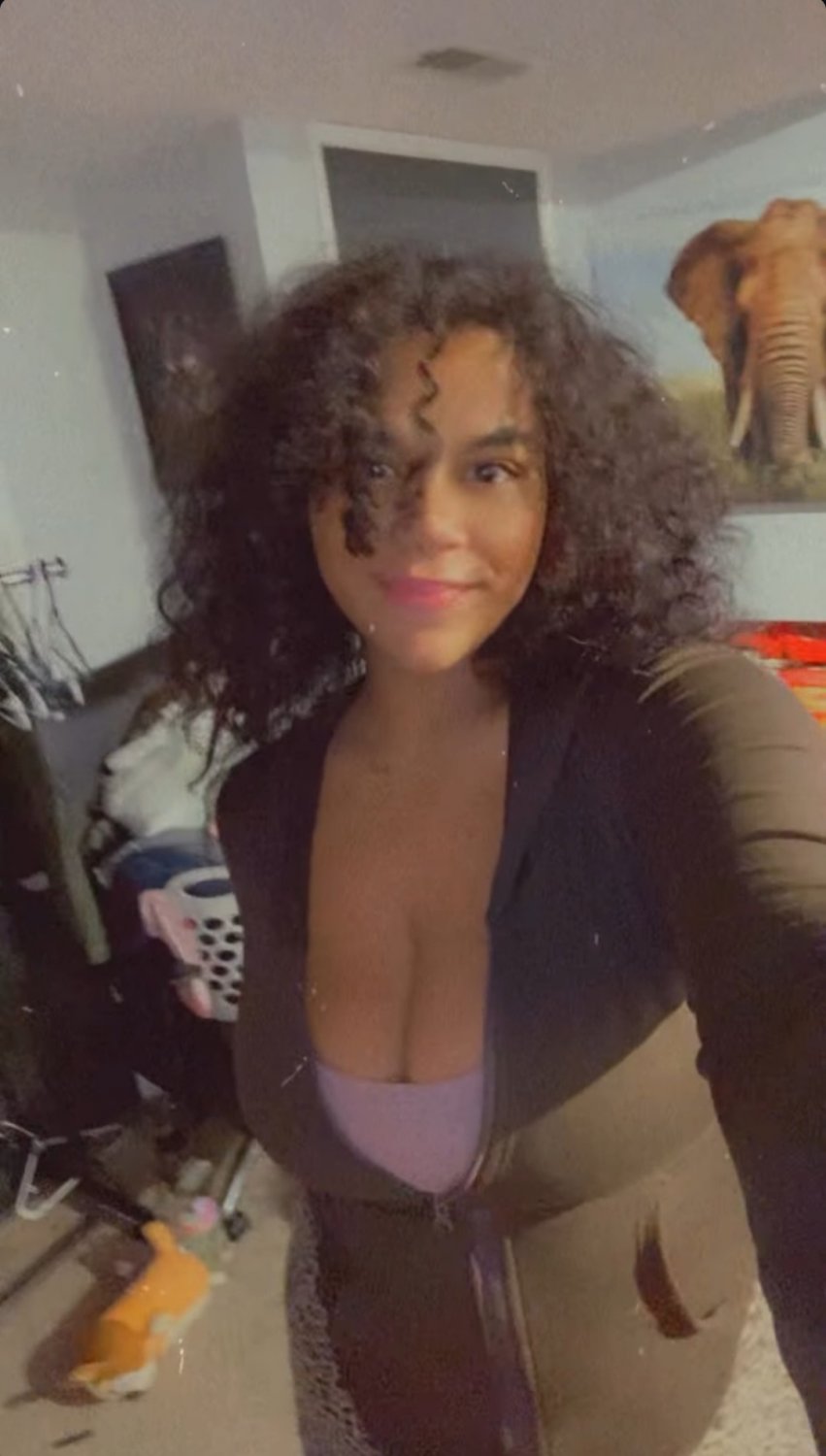 Random chicks #YP2WJG47