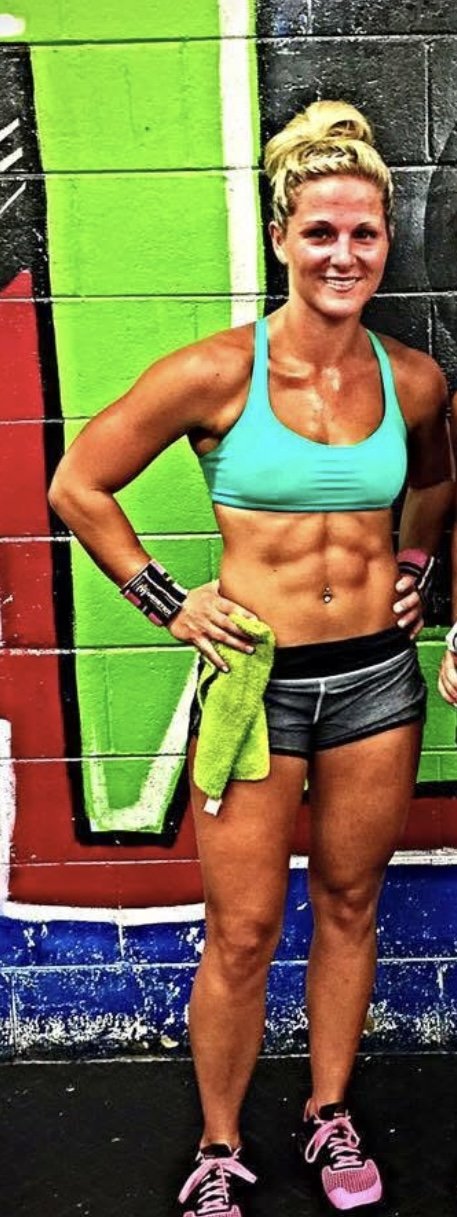 Heather & Lacey were two of the hottest girls to go on “the bus” #v4f7ixdl