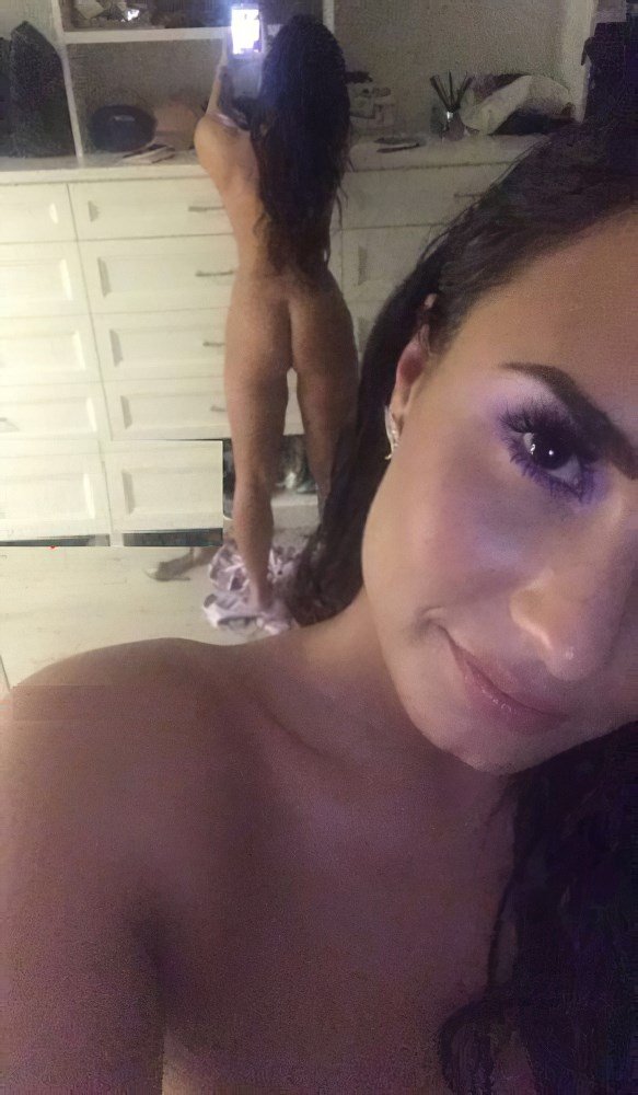 Demi Lovato #za1nDhAv