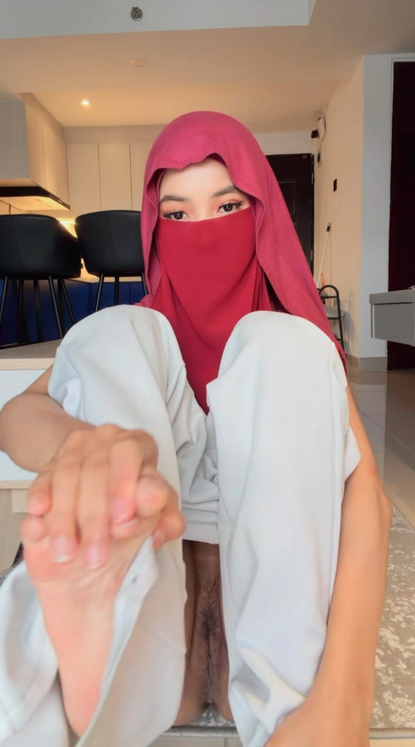 Random chicks #IhU6ZkLc