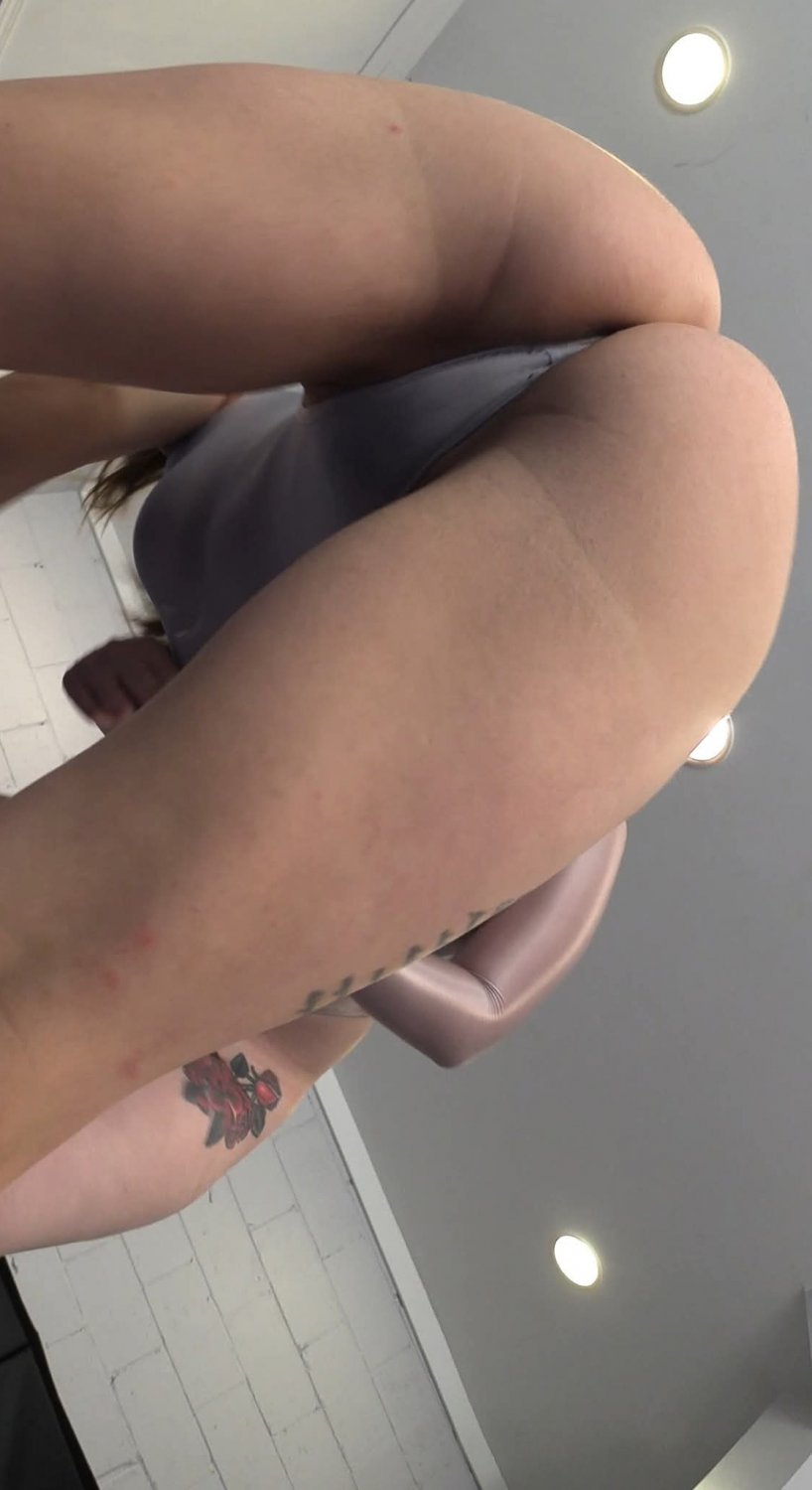 Random chicks #VOyQ1RUW