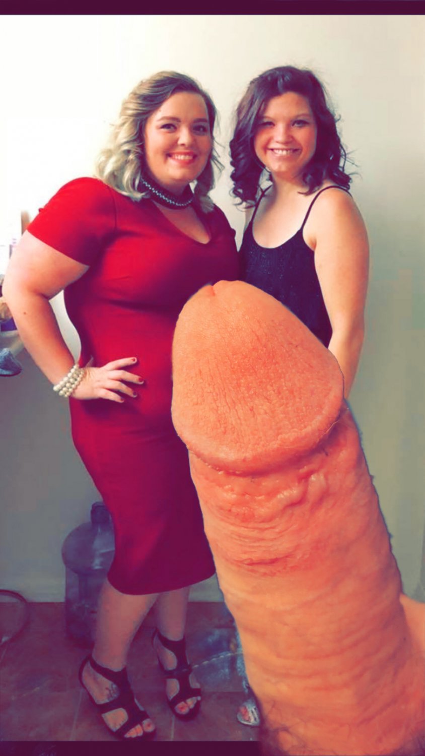 Abby cocked and exposed. #aAVMyQcG