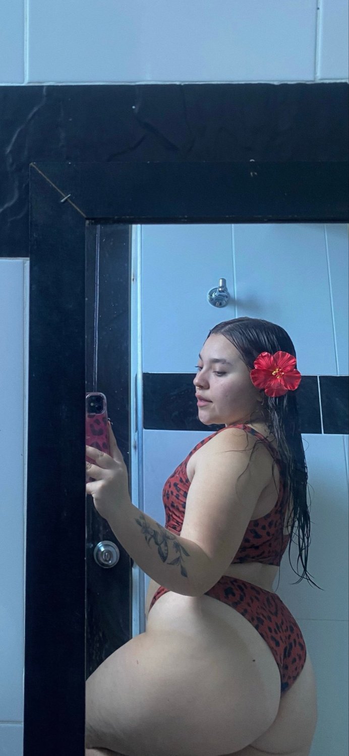 Random chicks #o7Tfa0Qi